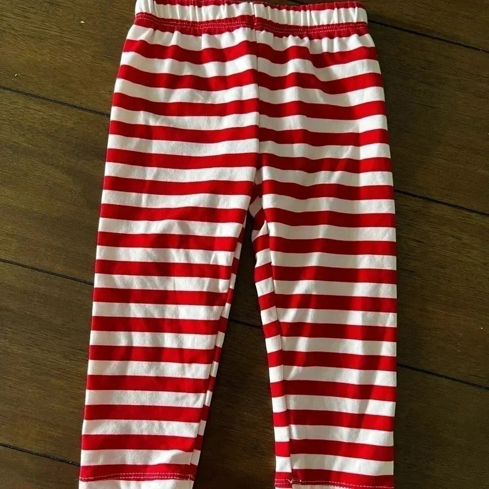 TODDLER CHRISTMAS BUNDLE : 3 outfits, Christmas themed - Picture 4 of 7